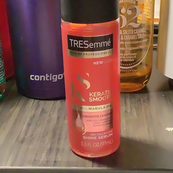 TRESemmé  Keratin Smooth Shine Serum - Picture 2 of 3